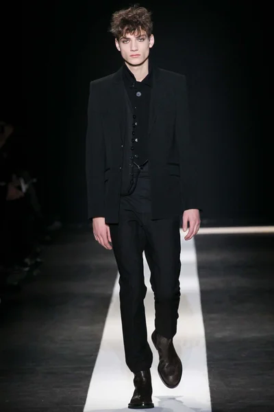Look 2